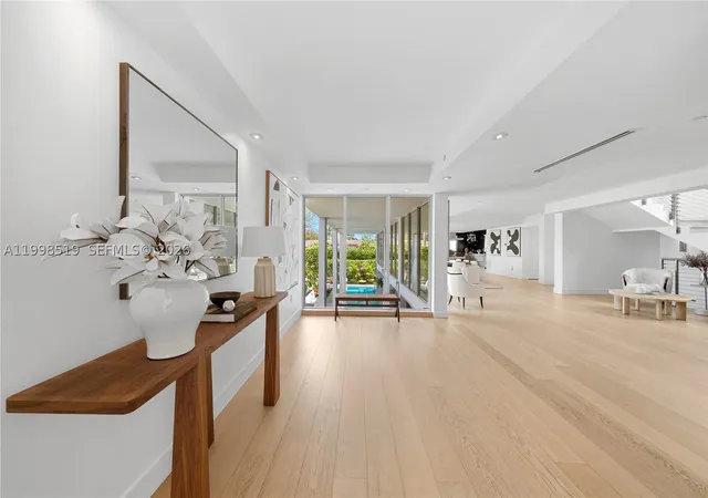 Photo 1 of Single family home for sale at 215 Palm Ave, Miami Beach, FL 33139 | MLS# A11998519 | Listing updated on 2026-09-02