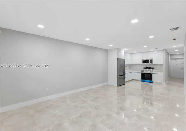 Condo for sale at 15685 Sw 82Nd Cir Ln #28, Miami, FL 33193 | MLS# A11999962