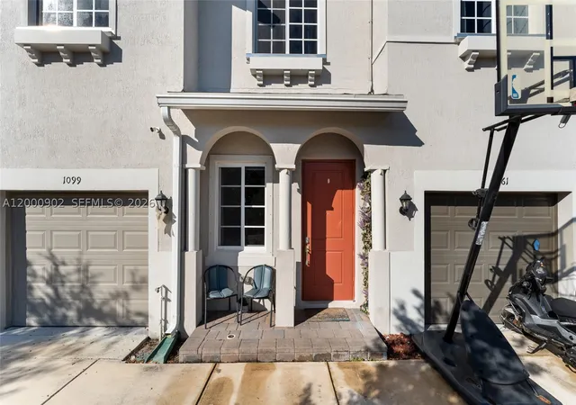 Photo 3 of Townhouse for sale at 1061 Nw 208th Ter, Miami Gardens, FL 33169 | MLS# A12000902 | Listing updated on 2026-09-10