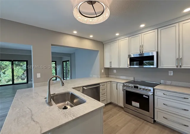 Photo 2 of Single family home for sale at 410 Sw 56th Ave, Plantation, FL 33317 | MLS# A11997367 | Listing updated on 2026-09-14