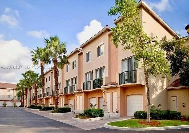 Photo 3 of Townhouse for sale at 2107 Se 10th Ave #833, Fort Lauderdale, FL 33316 | MLS# A11978187 | Listing updated on 2026-09-03