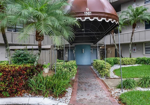 Photo 2 of Condo for sale at 1001 Colony Point Cir #503, Pembroke Pines, FL 33026 | MLS# A12001320 | Listing updated on 2026-08-27