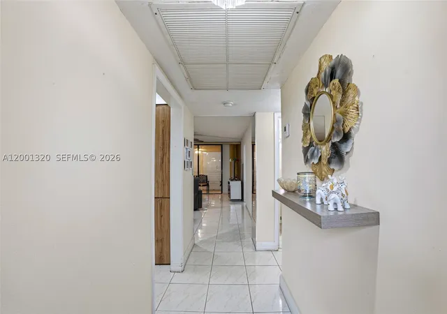 Photo 4 of Condo for sale at 1001 Colony Point Cir #503, Pembroke Pines, FL 33026 | MLS# A12001320 | Listing updated on 2026-08-27
