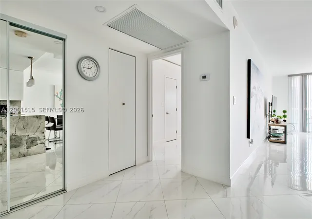 Photo 4 of Condo for sale at 19370 Collins Ave #1406, Sunny Isles Beach, FL 33160 | MLS# A12001515 | Listing updated on 2026-09-10