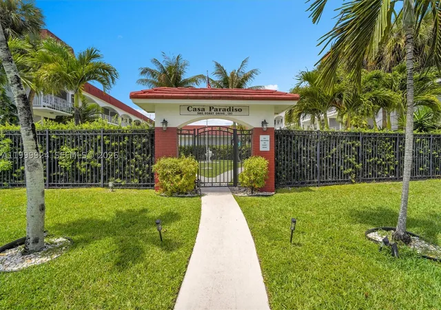 House for sale at 580 Egret Dr #303, Hallandale Beach, FL 33009 | MLS# A11999924 | Listing updated on 2026-08-29