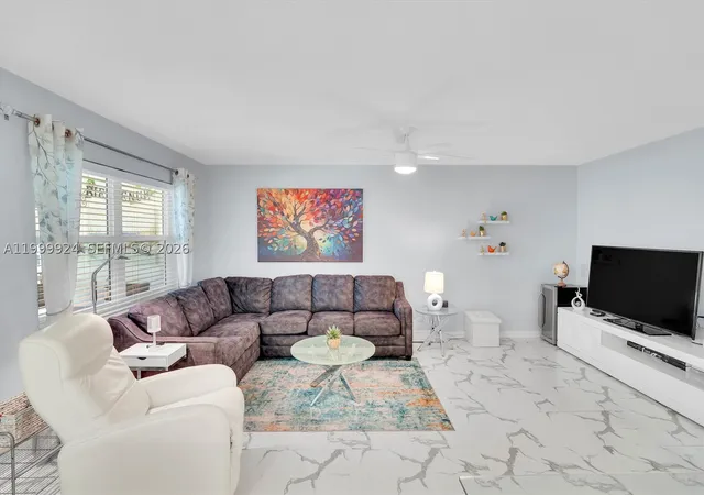 Photo 3 of House for sale at 580 Egret Dr #303, Hallandale Beach, FL 33009 | MLS# A11999924 | Listing updated on 2026-08-29