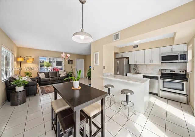 Photo 4 of Single family home for sale at 2010 Calais Dr, Miami Beach, FL 33141 | MLS# A12001983 | Listing updated on 2026-10-04