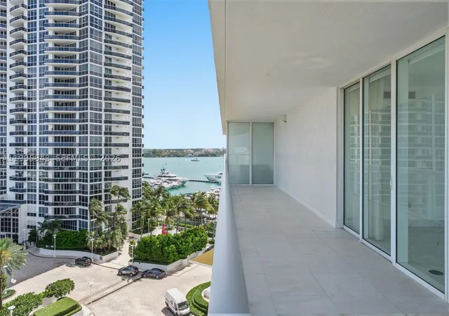 Photo 4 of Condo for sale at 450 Alton Rd #910, Miami Beach, FL 33139 | MLS# A11995943 | Listing updated on 2026-09-11