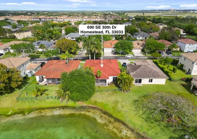 Photo 3 of Single family home for sale at 690 Se 30Th Dr, Homestead, FL 33033 | MLS# A12001076 | Listing updated on 2026-09-04