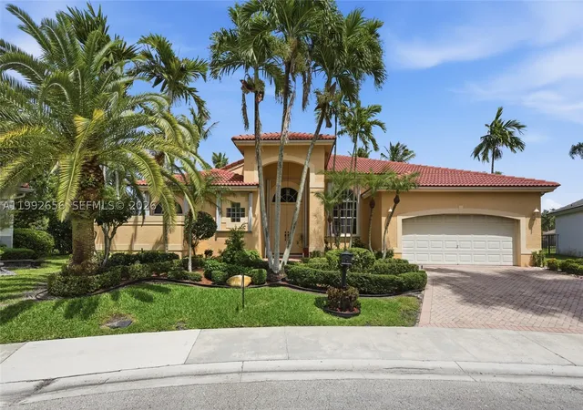 Photo 1 of Single family home for sale at 3038 Lakewood Dr, Weston, FL 33332 | MLS# A11992656 | Listing updated on 2026-09-14