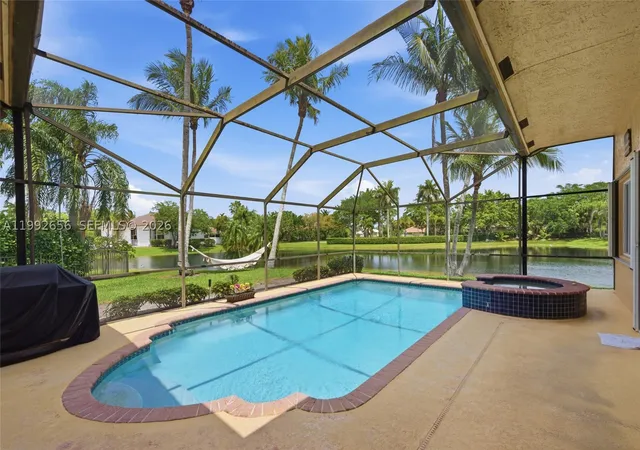 Photo 3 of Single family home for sale at 3038 Lakewood Dr, Weston, FL 33332 | MLS# A11992656 | Listing updated on 2026-09-14