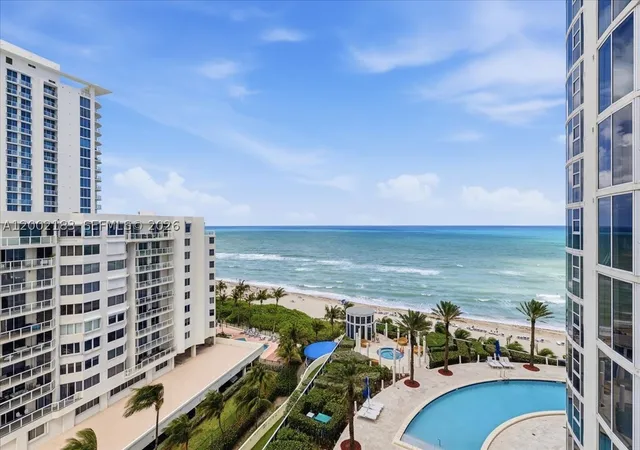 Photo 2 of Condo for sale at 17201 Collins Ave #1107, Sunny Isles Beach, FL 33160 | MLS# A12002183 | Listing updated on 2026-09-15