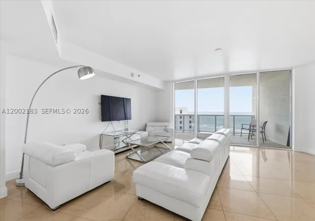 Photo 3 of Condo for sale at 17201 Collins Ave #1107, Sunny Isles Beach, FL 33160 | MLS# A12002183 | Listing updated on 2026-09-15