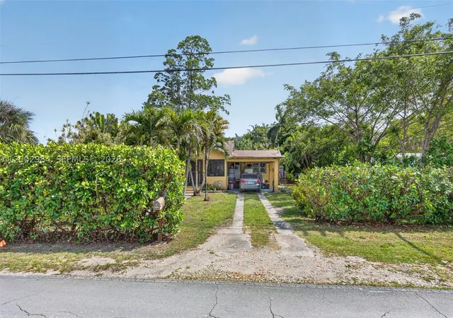 Photo 3 of Single family home for sale at 1490 Nw 8th St, Homestead, FL 33030 | MLS# A12002984 | Listing updated on 2026-09-10