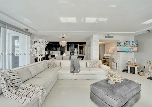 Photo 4 of Condo for sale at 2751 S Ocean Dr #908S, Hollywood, FL 33019 | MLS# A12003485 | Listing updated on 2026-08-28