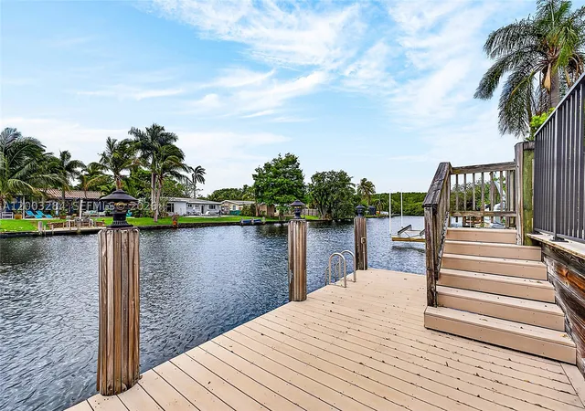 Photo 3 of Single family home for sale at 2832 Nw 10Th Ave, Wilton Manors, FL 33311 | MLS# A12003284 | Listing updated on 2026-09-14