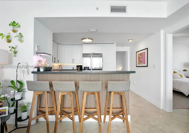 Listing Photo 4 - Condo for sale in building located at 7501 E Treasure Dr, North Bay Village, FL 33141 - Unit #4EF