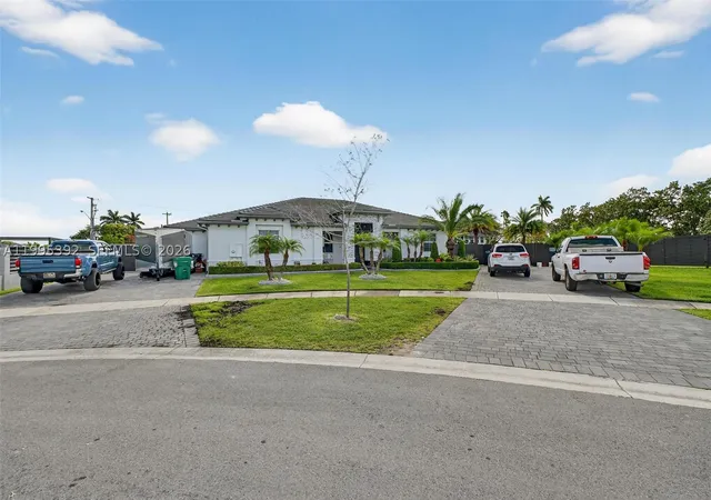 Photo 3 of Single family home for sale at 29215 Sw 167Th Ct, Homestead, FL 33030 | MLS# A11995392 | Listing updated on 2026-09-30