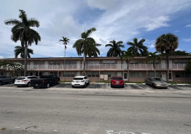 Photo 1 of Condo for sale at 230 Sw 11th Ave #14, Hallandale Beach, FL 33009 | MLS# A12003589 | Listing updated on 2026-09-14