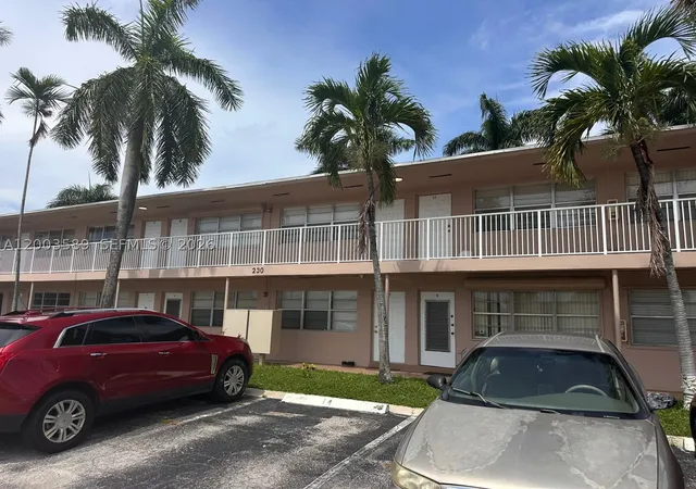 Photo 2 of Condo for sale at 230 Sw 11th Ave #14, Hallandale Beach, FL 33009 | MLS# A12003589 | Listing updated on 2026-09-14