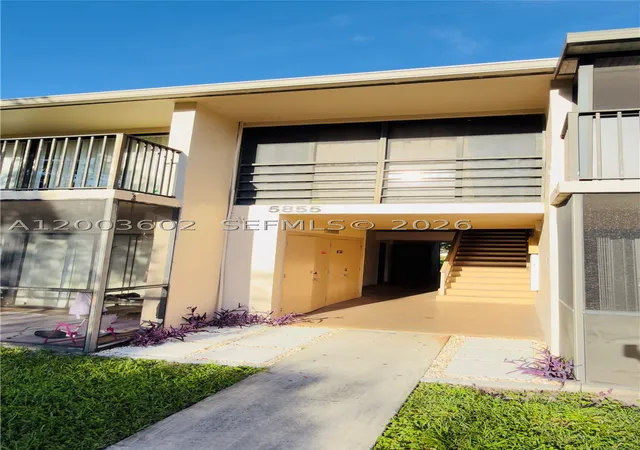 Photo 3 of Condo for sale at 5855 Washington St #90, Hollywood, FL 33023 | MLS# A12003602 | Listing updated on 2026-09-15