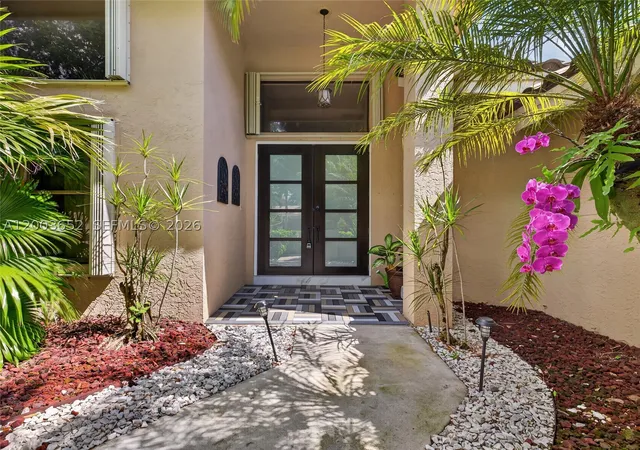 Photo 2 of Single family home for sale at 1025 Creekford Dr, Weston, FL 33326 | MLS# A12003652 | Listing updated on 2026-09-08