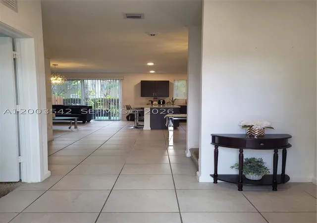 Photo 2 of Townhouse for sale at 1015 Se 24th Ter, Homestead, FL 33035 | MLS# A12003542 | Listing updated on 2026-08-26