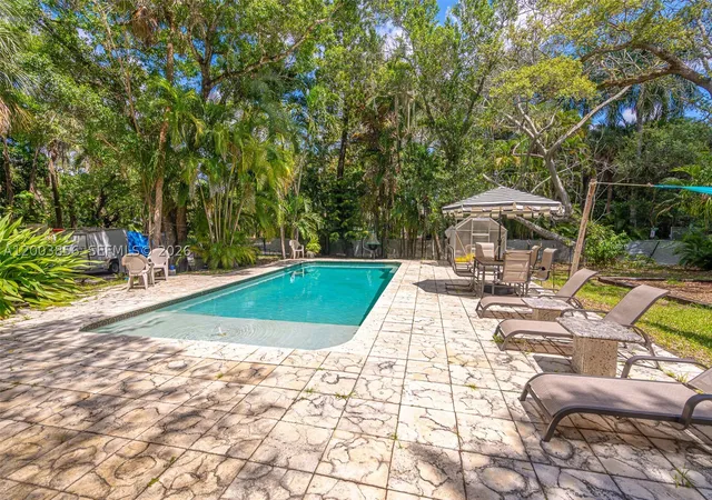 Photo 4 of Single family home for sale at 2221 Sw 28Th Way, Fort Lauderdale, FL 33312 | MLS# A12003856 | Listing updated on 2026-09-30