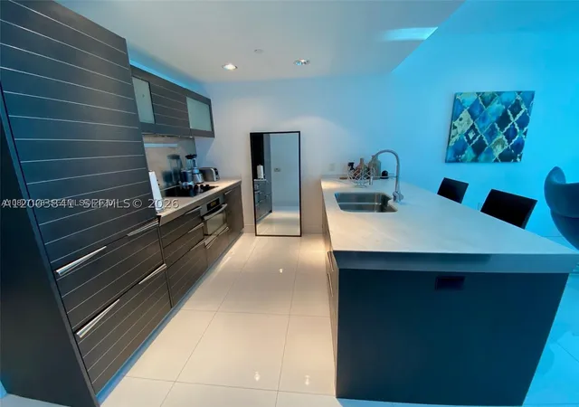 Photo 4 of Condo for sale at 200 Biscayne Boulevard Way #4011, Miami, FL 33131 | MLS# A12003841 | Listing updated on 2026-09-07