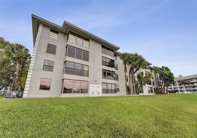 Photo 3 of Condo for sale at 1530 Whitehall Dr #302, Davie, FL 33324 | MLS# A12003896 | Listing updated on 2026-08-27