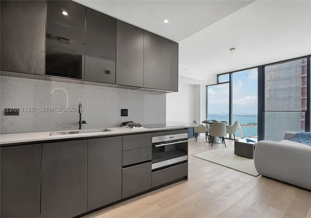 Photo 4 of Condo for sale at 20 Ne 11Th St #4006, Miami, FL 33132 | MLS# A12003120 | Listing updated on 2026-09-10