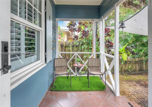 Photo 2 of Single family home for sale at 1313 Ne 3rd St, Fort Lauderdale, FL 33301 | MLS# A12004173 | Listing updated on 2026-09-08