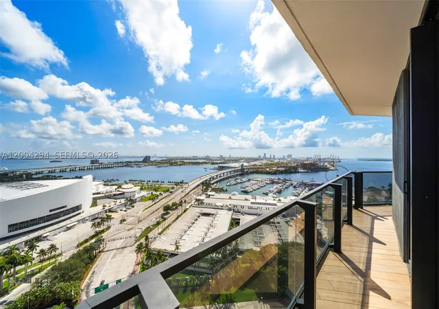 Photo 1 of Sale Pending at 398 Ne 5Th St #1809, Miami, FL 33132 | MLS# A12004294 | Listing updated on 2026-09-10
