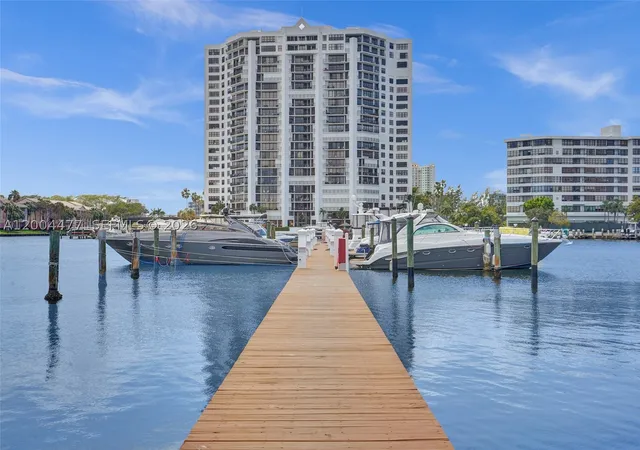 Photo 2 of Sale Pending at 2667 S Parkview Dr, Hallandale Beach, FL 33009 | MLS# A12004477 | Listing updated on 2026-10-06