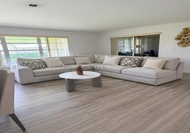Photo 3 of Condo for sale at 200 High Point Ct E #D, Delray Beach, FL 33445 | MLS# A12004349 | Listing updated on 2026-08-29