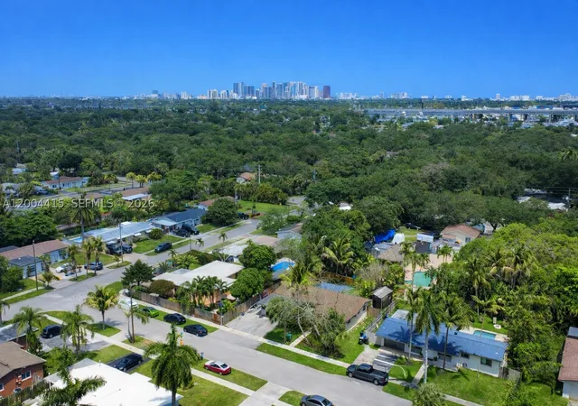 Photo 1 of Single family home for sale at 2048 Sw 27th Ave, Fort Lauderdale, FL 33312 | MLS# A12004415 | Listing updated on 2026-08-26