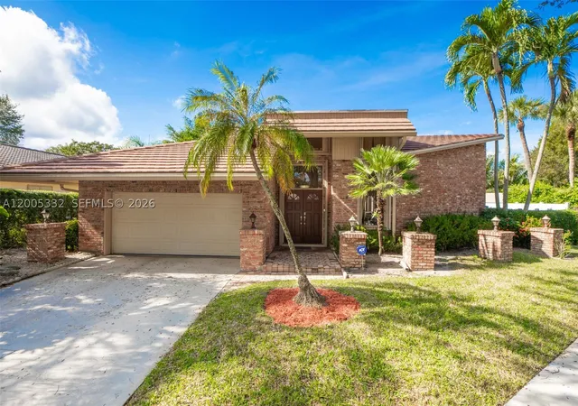 Single family home for sale at 6481 Timber Ln, Boca Raton, FL 33433 | MLS# A12005332