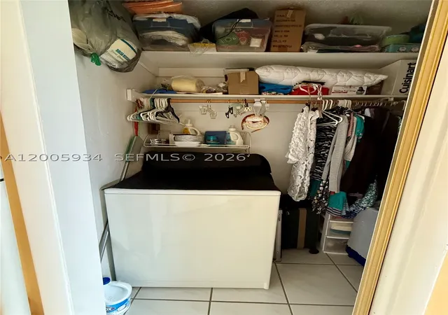 Listing Photo 5 - Condo for sale in building located at 11 Ne 204Th St, Miami, FL 33179 - Unit #23