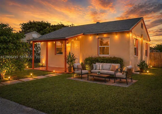 Photo 1 of Single family home for sale at 562 W 4th St, Riviera Beach, FL 33404 | MLS# A12006493 | Listing updated on 2026-09-28