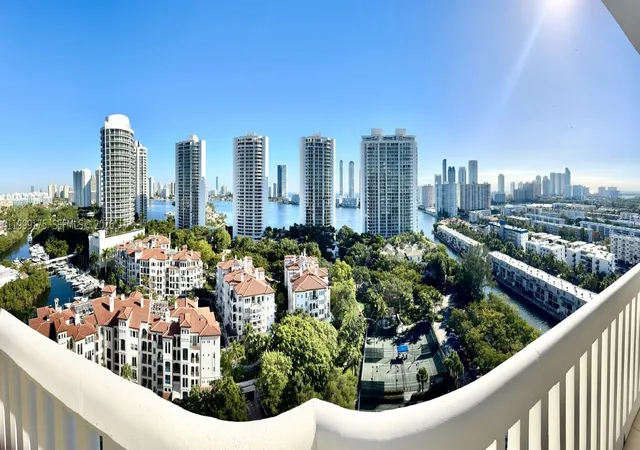Listing Photo 1 - Condo for sale in building located at 2000 Island Blvd, Aventura, FL 33160 - Unit #1801