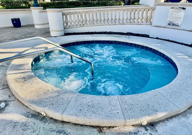Listing Photo 3 - Condo for sale in building located at 2000 Island Blvd, Aventura, FL 33160 - Unit #1801