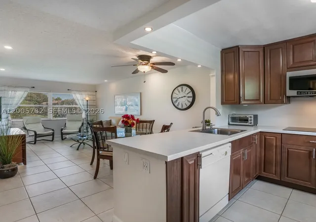 Photo 1 of Condo for sale at 3506 Nw 49Th Ave #511, Lauderdale Lakes, FL 33319 | MLS# A12005782 | Listing updated on 2026-09-04