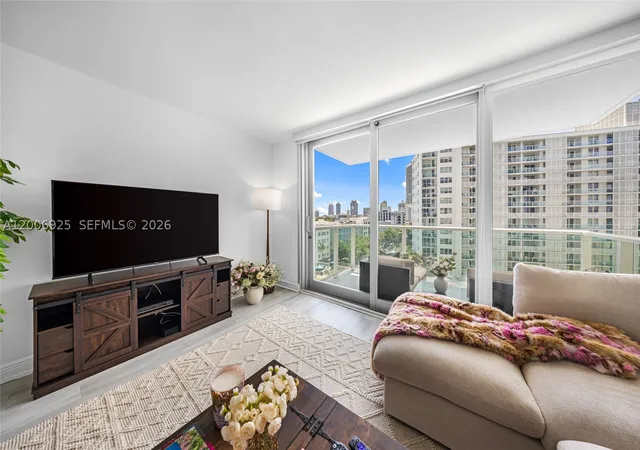 Photo 4 of Condo for sale at 1000 West Ave #702, Miami Beach, FL 33139 | MLS# A12006925 | Listing updated on 2026-09-09