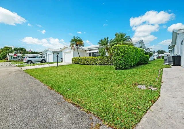 Photo 3 of Single family home for sale at 2103 Sw 20th Cir, Boynton Beach, FL 33426 | MLS# A12006902 | Listing updated on 2026-09-13