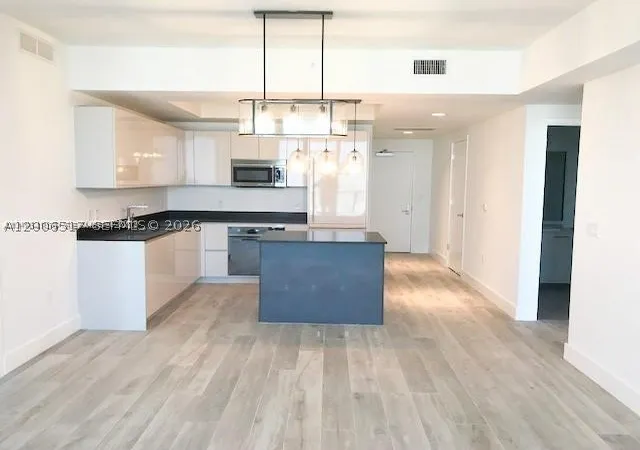 Photo 1 of Sale Pending at 1010 Brickell Ave #4609, Miami, FL 33131 | MLS# A12006517 | Listing updated on 2026-09-01