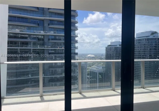 Photo 3 of Sale Pending at 1010 Brickell Ave #4609, Miami, FL 33131 | MLS# A12006517 | Listing updated on 2026-09-01
