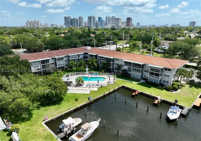 Photo 2 of Condo for sale at 900 Sw 12th St #108, Fort Lauderdale, FL 33315 | MLS# A12007027 | Listing updated on 2026-09-04