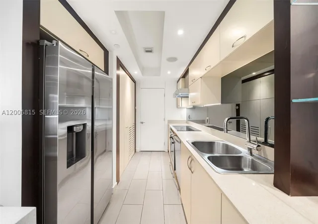 Photo 4 of Townhouse for sale at 2130 Park Ave #TH3, Miami Beach, FL 33139 | MLS# A12006815 | Listing updated on 2026-09-23