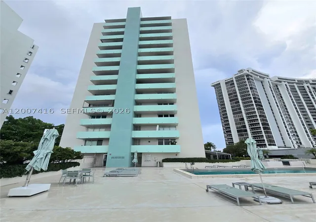 Photo 1 of Condo for sale at 5 Island Ave #5A, Miami Beach, FL 33139 | MLS# A12007416 | Listing updated on 2026-08-29