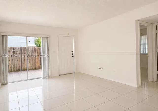 Photo 3 of Condo for sale at 15400 Sw 81st Cir Ln #1011, Miami, FL 33193 | MLS# A12007648 | Listing updated on 2026-09-19
